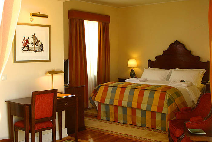 Hotel Aviz