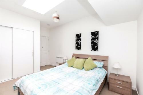 Top Stunning Relocation Aberdeen City Center Apartment