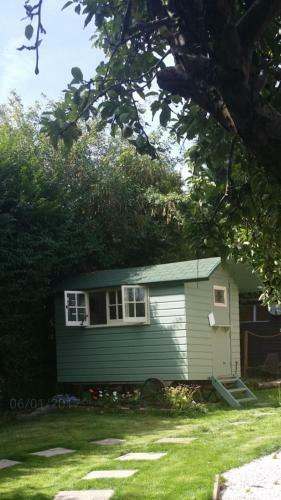 Bed & Breakfast Cherryberry Lodges