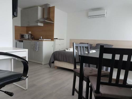 Road House Apartments **** - Als�p�hok