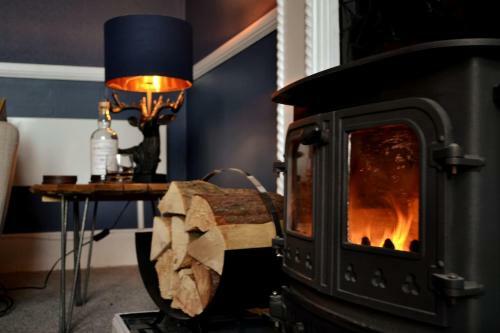 Copperbroc -whisky House In The Scottish Highlands
