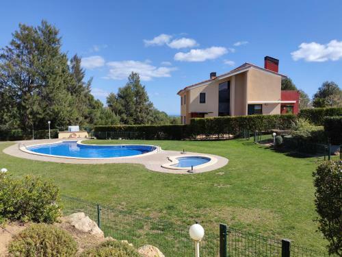 Preciosa Casa Con Piscina En Bonmont