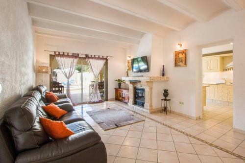 Villa Graham Holiday Rentals - Montgo