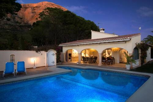 Villa Graham Holiday Rentals - Montgo