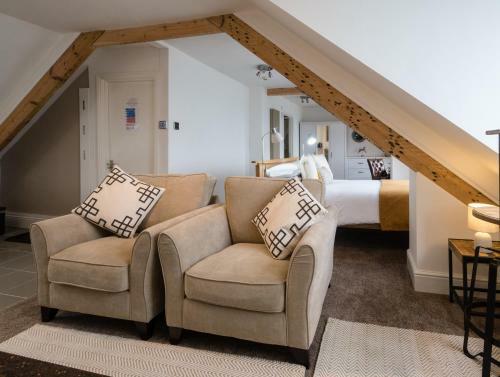 Hostal Beachfield Hotel