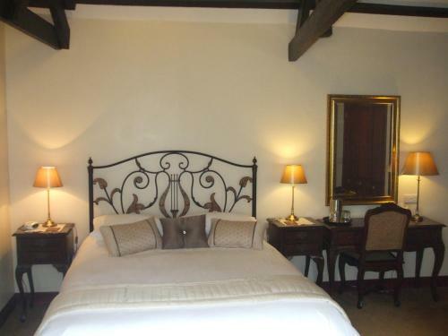 Hostal The Smugglers Restaurant With Rooms
