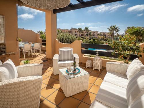 Very Well Located Apartment 500m From The Beach & Golf!