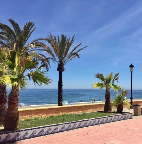 Very Well Located Apartment 500m From The Beach & Golf!