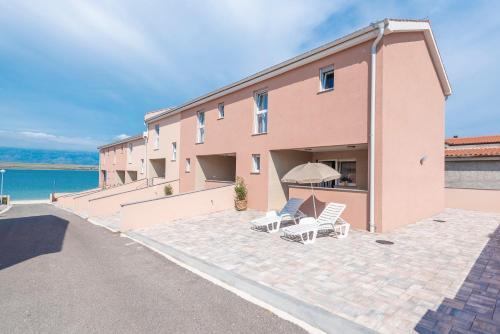 Luxury Apartments - La Vir 1 & 2