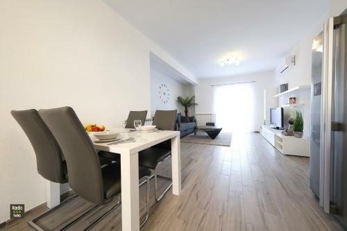 Carmen Apartment Deluxe
