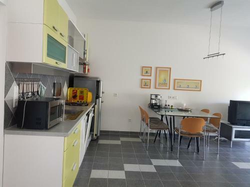 Modern Apartament Near Sea
