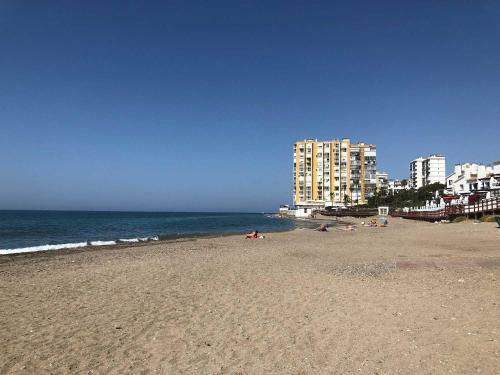New Apartment 300m From The Beach