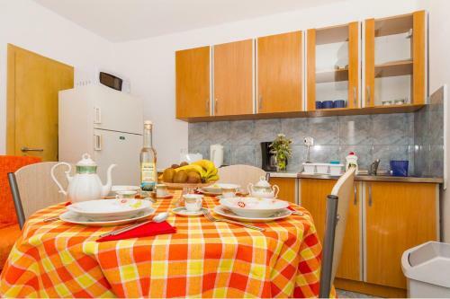 Sea View Apartments Vir