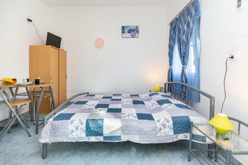 Sea View Apartments Vir