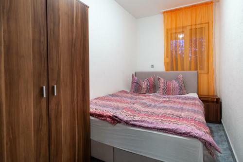 Sea View Apartments Vir