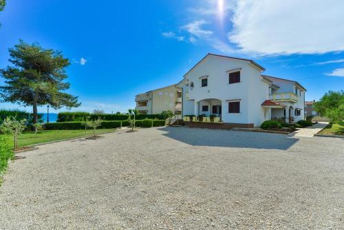 Apartments By The Sea Vir - 18590