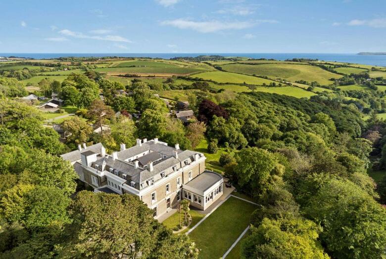 Trenython Manor Hotel & Spa