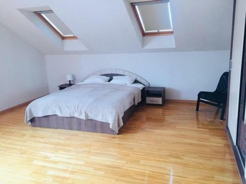Hostal ?air??i?