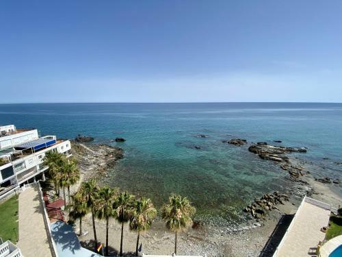 Perla Torremuelle - 'the Old Man' Front Line Apart