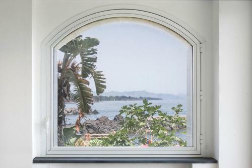 Apartamento Lighthouse On The Sea In Pozzillo - Starfish