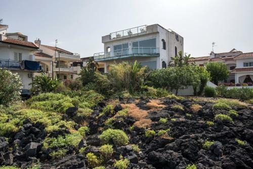 Apartamento Lighthouse On The Sea In Pozzillo - Starfish