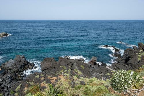 Apartamento Lighthouse On The Sea In Pozzillo - Starfish