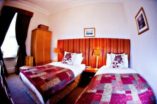 Hostal Golf View B&B