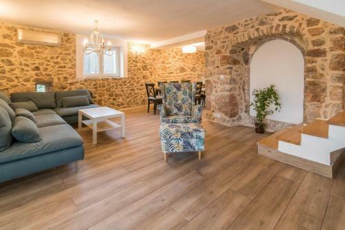 Luxury Villa With A Swimming Pool Risika, Krk - 17394