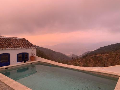 La Pe�a Cortijo
