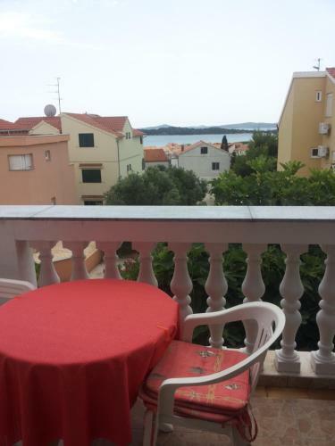 Apartmani Lovrinovi?