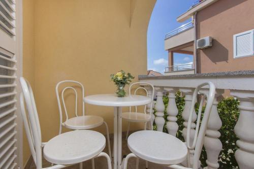 Apartments With A Parking Space Srima - Vodice, Vodice - 17660