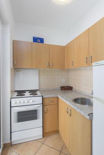 Apartments With A Parking Space Srima - Vodice, Vodice - 17660
