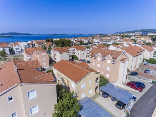 Apartments With A Parking Space Srima - Vodice, Vodice - 17660