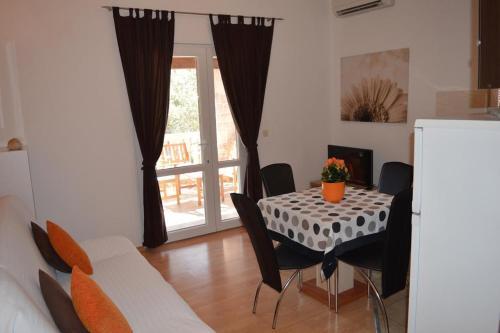 Apartments With A Parking Space Srima - Vodice, Vodice - 16588