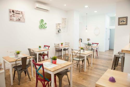 Hotel Smile & Co Hostal Boutique