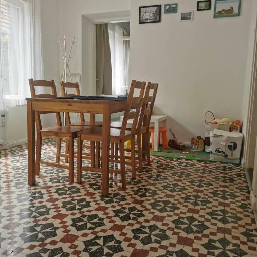 Pet?fi 17 Vend�gh�z Badacsonytomaj