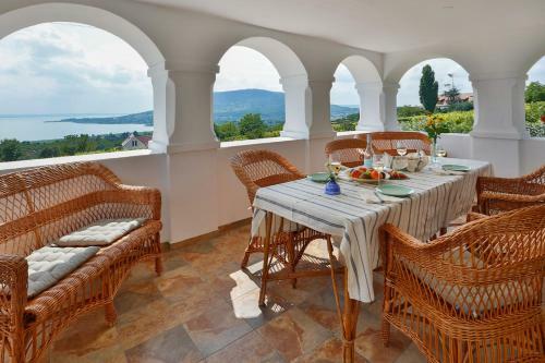 Apartamento Csendes D?l? Sz?l?birtok Vend�gh�z