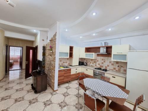 Extra Grand Apartments Two Bedrooms Ultracentral
