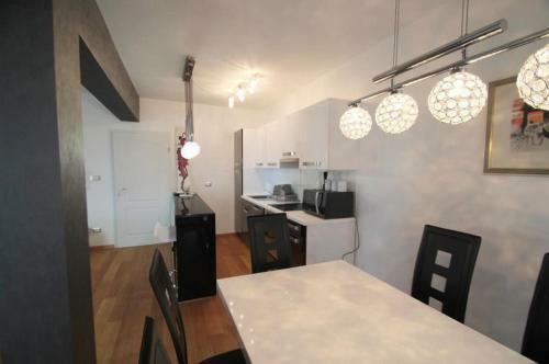 Apartamento 4 Star App Adriana With Sea View And Jacuzzi