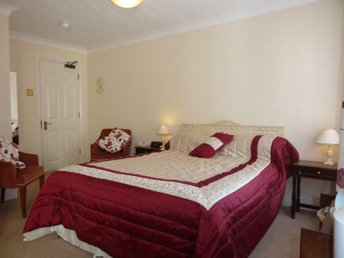 Tyrrells Ford Hotel