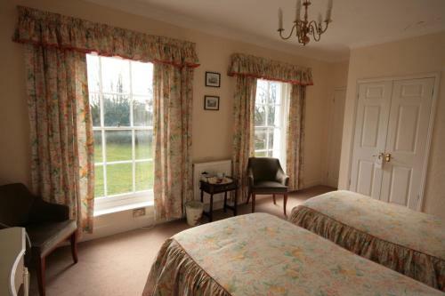 Tyrrells Ford Hotel