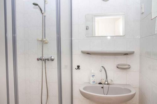 Holiday Home In Balatonmariaf�rdo 35399