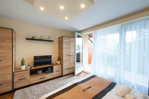 Bier-lak Apartman House 71