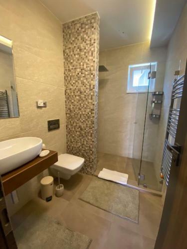 Lelle Sun And Pool Apartments