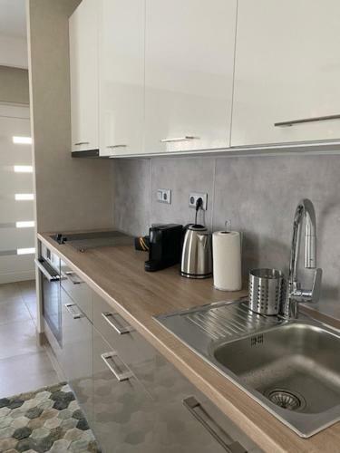 Lelle Sun And Pool Apartments