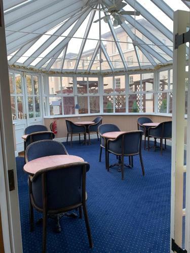 Yelf's Hotel
