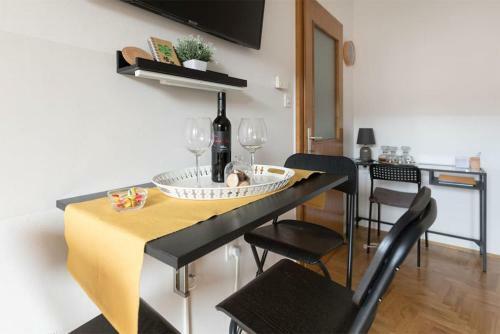 Studio Apartman Comodo