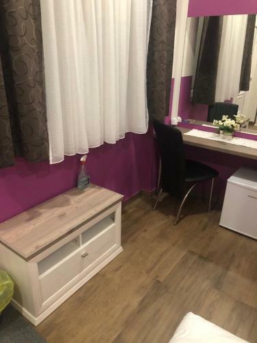 Hostal Villa Zoki - Soba Dnevni Najam