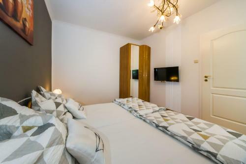 Apartments Silver