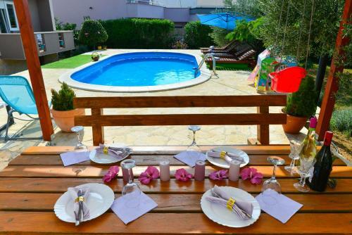 Holiday Home Kiara With Pool